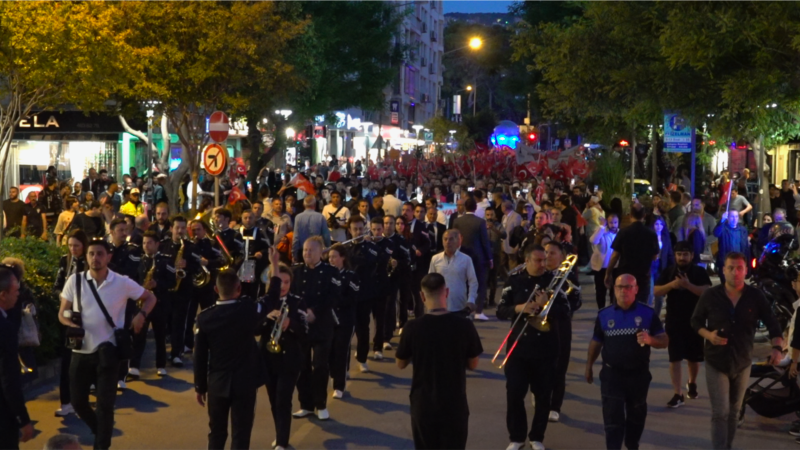 İzmir’de 19 Mayıs kutlamalarında seçim heyecanı