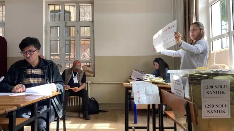 İzmir’de seçimler nasıl sonuçlandı?