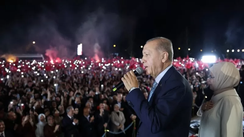 "Seçimler Erdoğan'ın çekim etkisinin hala sürdüğünü gösterdi"