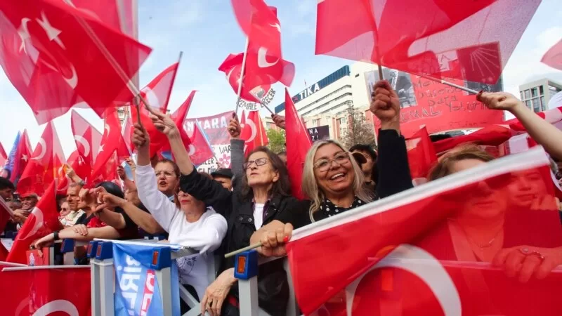 “Seçimler NATO karargahı ve Kremlin’de dikkatle izleniyor”