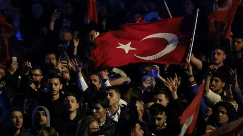 “Türkiye’de anketçiler sonucu doğru tahmin etmeyi başaramadı”