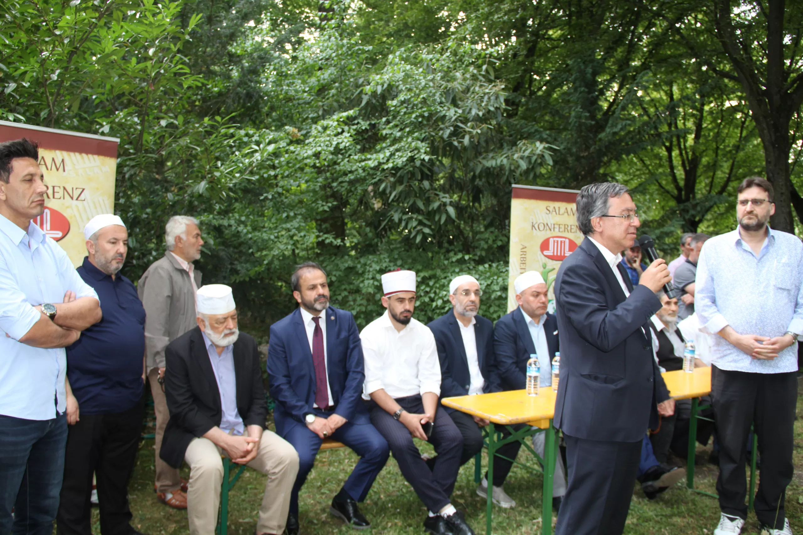 Arife gününde ölülerimizi rahmet andık