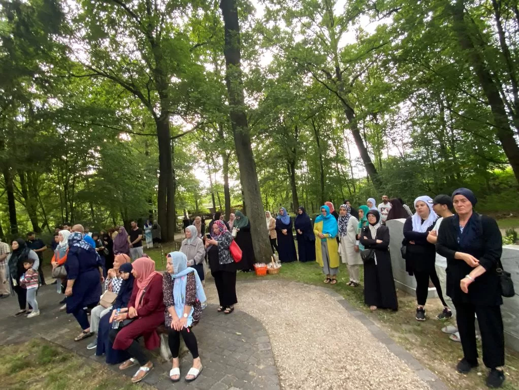 Arife gününde ölülerimizi rahmet andık