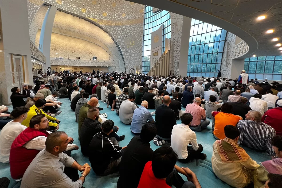 Almanya'da Kurban Bayramı namazı kılındı