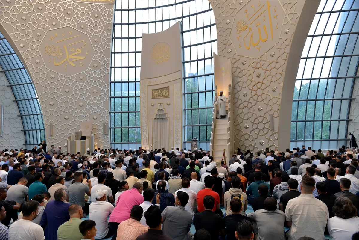 Almanya'da Kurban Bayramı namazı kılındı
