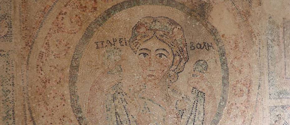 Amasya'da 1700 yıllık Bereket Tanrıçası motifli mozaik sergilenmeye başlandı