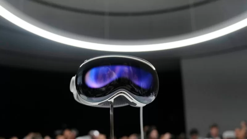 Apple yeni arttırılmış gerçeklik gözlüğü Vision Pro'yu tanıttı