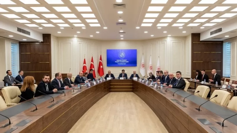Asgari ücrette halkın beklentisi 20 bin TL ama masadaki rakam 12 bin TL mi?