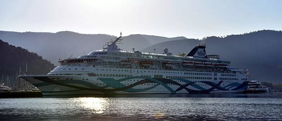 Crown İris kruvaziyeri 1580 İsrailli turistle Marmaris'e geldi
