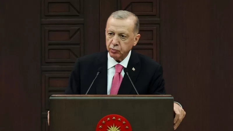 Erdoğan'dan muhalefete: “Uçkuru kaptırmışsınız, LGBT’cisiniz”