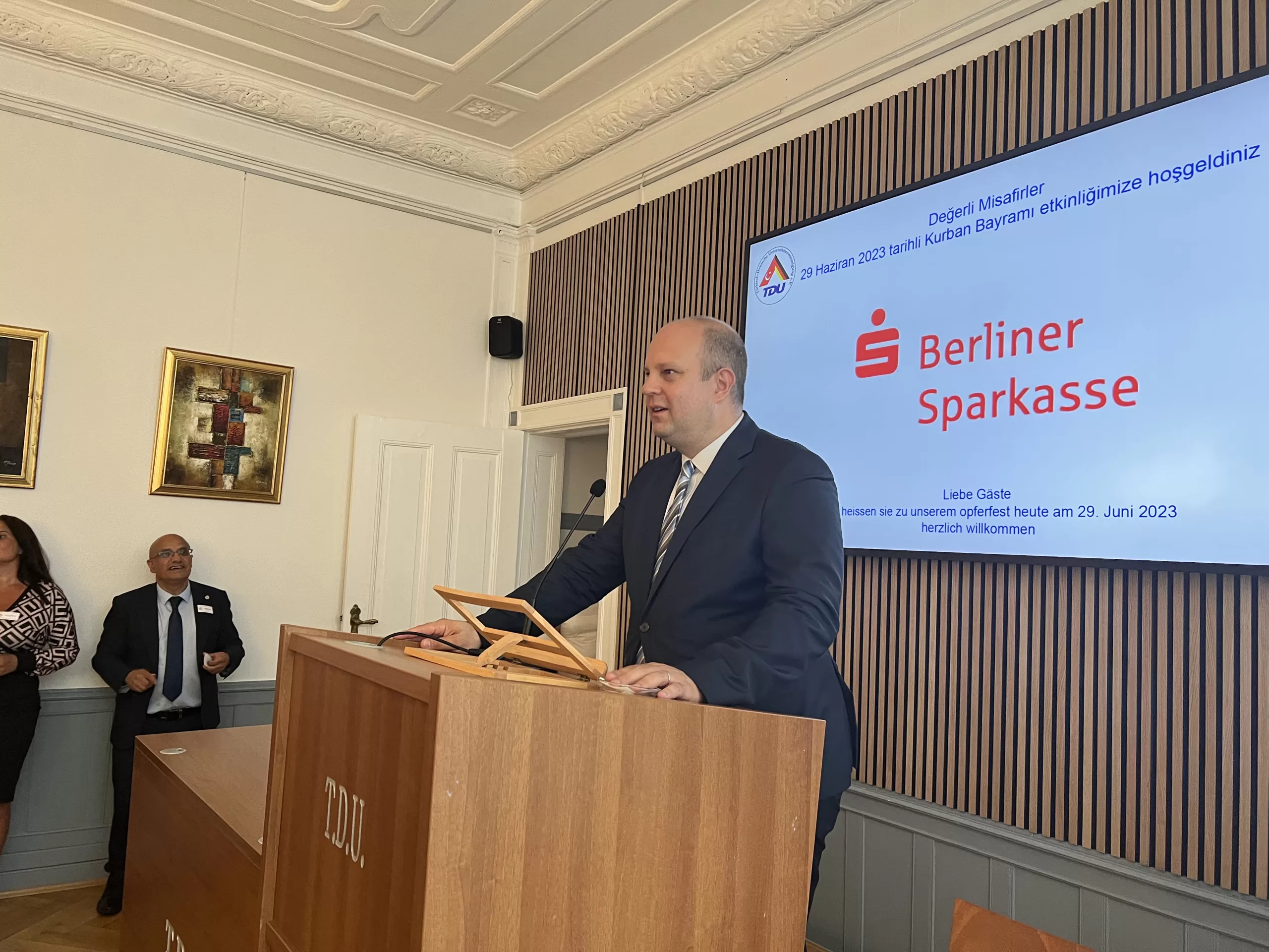“Bayramlar küskünleri barıştırır”