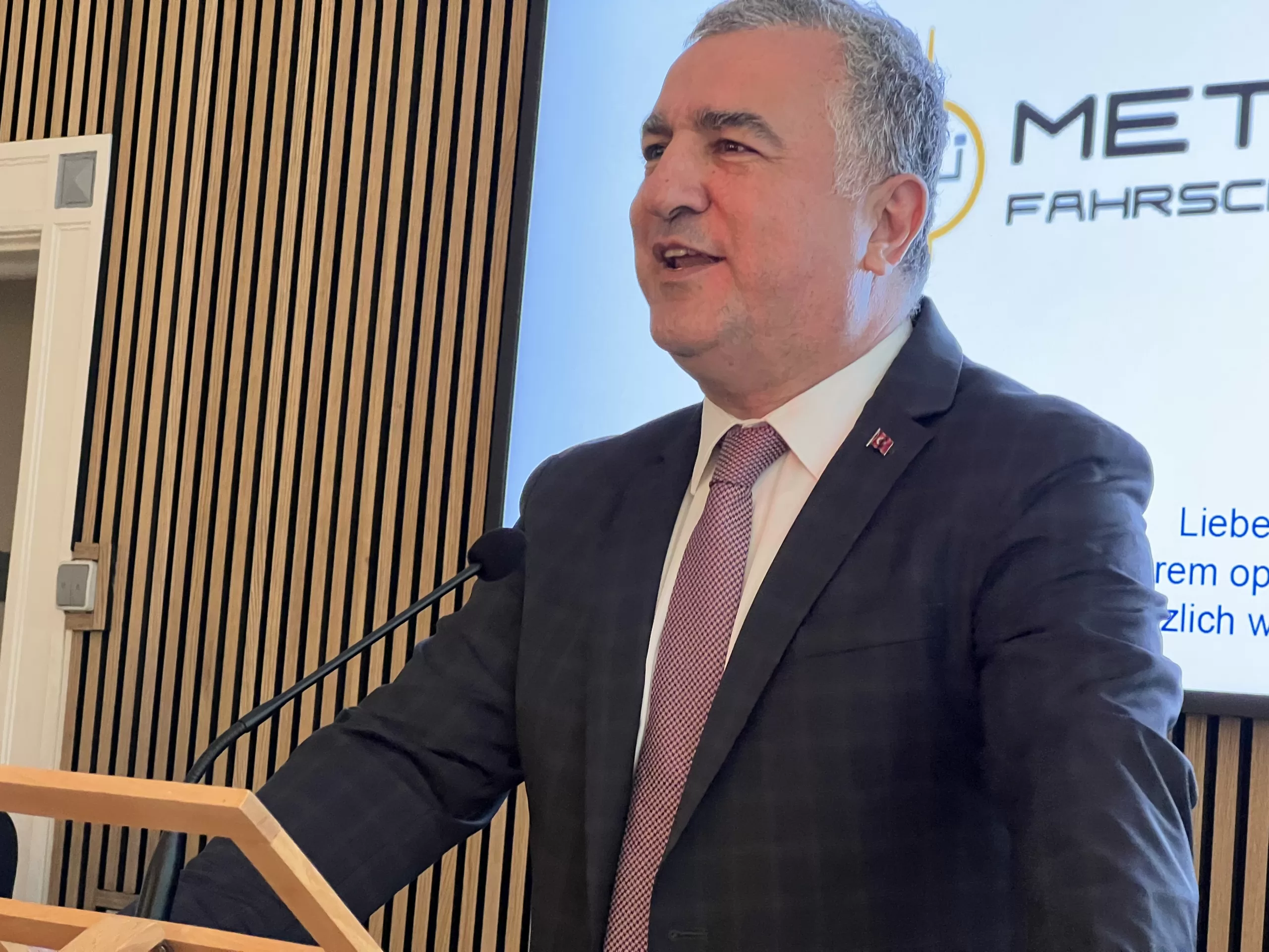 “Bayramlar küskünleri barıştırır”