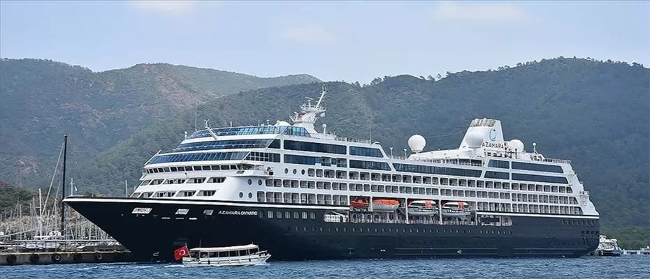 Marmaris'e lüks kruvaziyerle 613 turist geldi