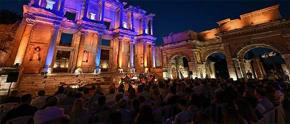 Wiener Kammersymphonie, Efes Antik Kenti'nde sahne aldı