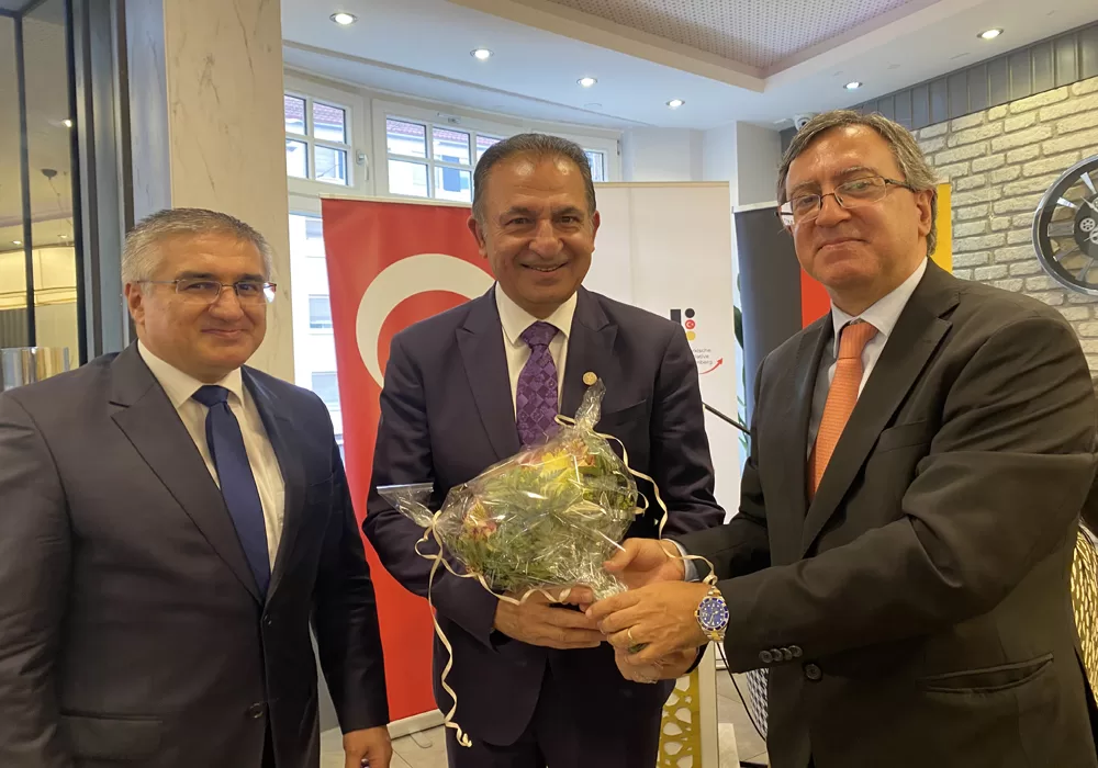 Nürnberg Başkonsolosu Serdar Deniz`e veda töreni