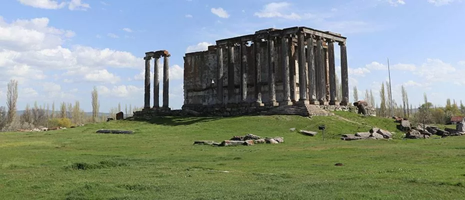 Aizanoi'deki agora kazısı antik kentin ticaret hayatına ışık tutacak