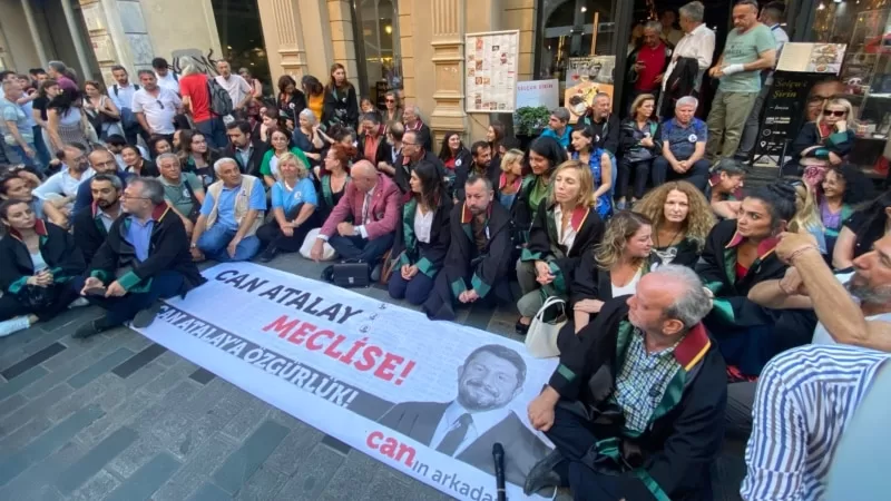 Avukatlar Anayasa Mahkemesi’nin derhal karar vermesini istiyor
