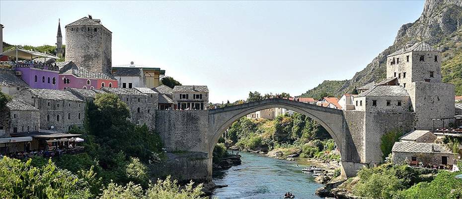 Bosna Hersek'teki Mostar Köprüsü'nün yeniden açılmasının 19'uncu yılı
