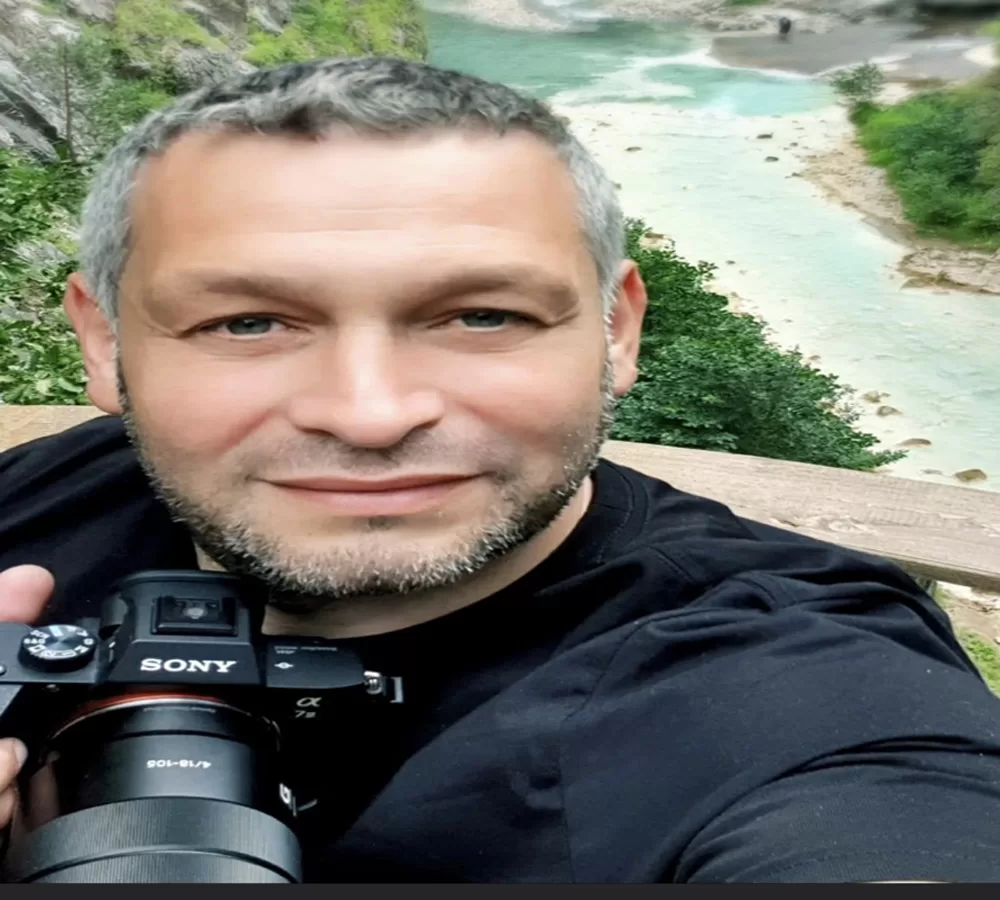 Futbolcu Türk kızı Sine "büyük" oynuyor