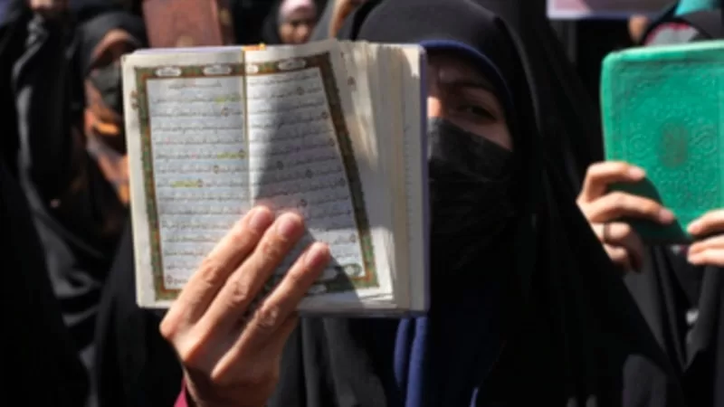 İsveç Başbakanı Kuran eylemlerinin artmasından endişeli