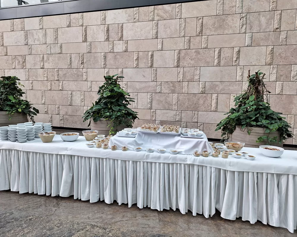 Berlin Büyükelçiliği`nde Aşure ikramı