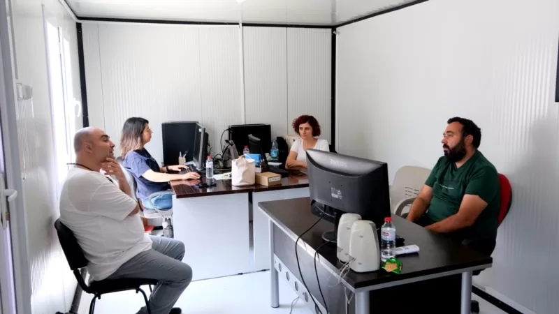 Deprem bölgesindeki gazetecilerin gündemi altı aydır değişmiyor