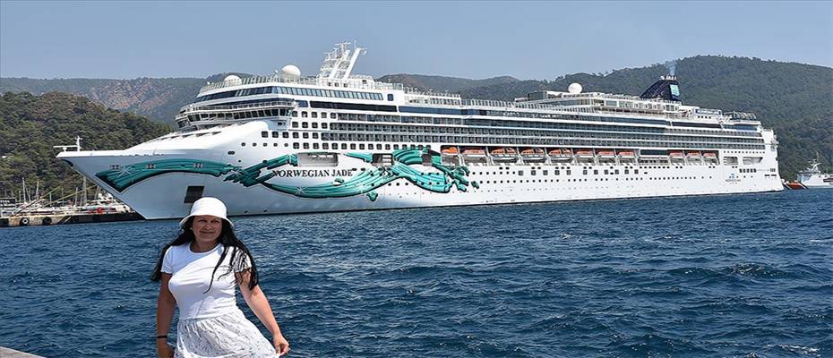Marmaris'e Norwegian Jade ile 2 bin 100 turist geldi