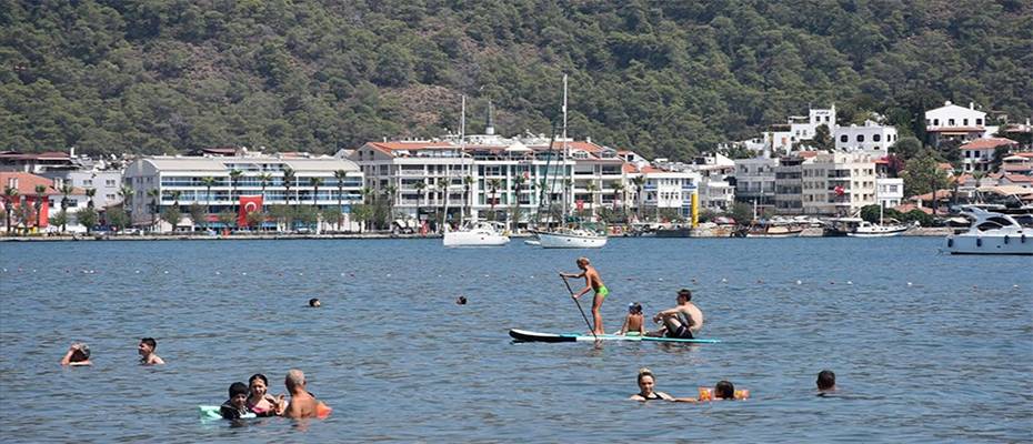 Muğla sahillerinde tatilci yoğunluğu yaşanıyor