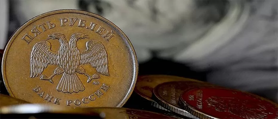 Rus rublesinde değer kaybı sürüyor
