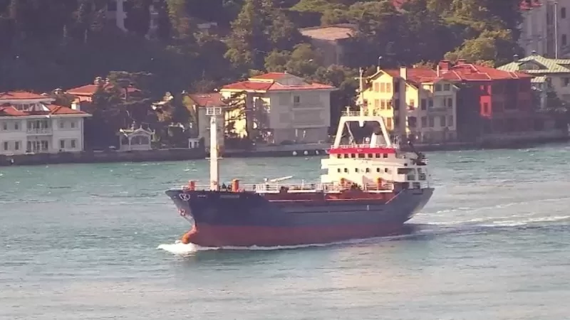 Rusya Şükrü Okan adlı kargo gemisine uyarı ateşi açtı