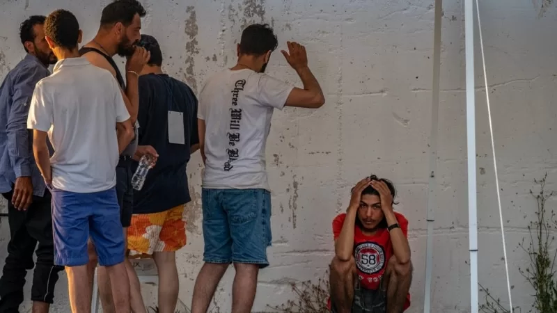 Suriye'nin kuzeyindeki insan kaçakçıları göçmenleri Türkiye yanlısı savaşçı listesine sokarak Libya'ya kaçırıyor