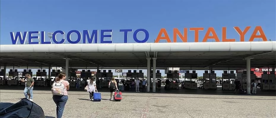 Antalya'ya hava yoluyla gelen yabancı turist sayısı 11 milyonu aştı