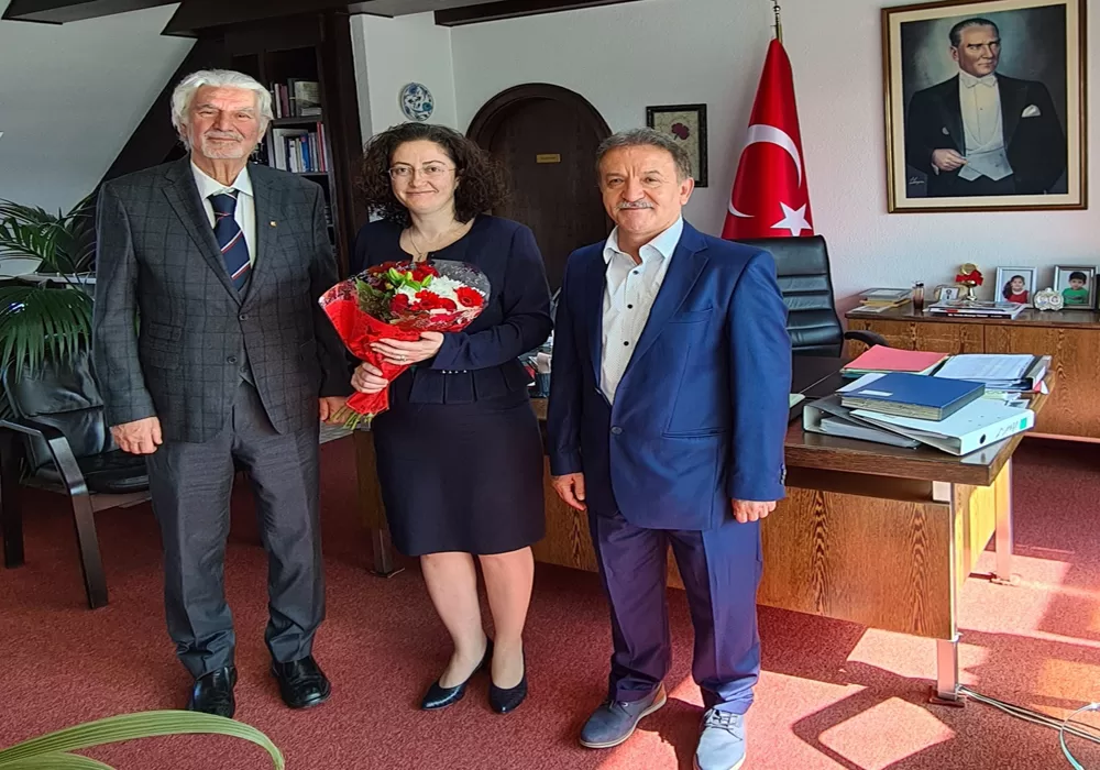 Başkonsolos Fatma Taşan Cebeci’ye ziyaretçi akını