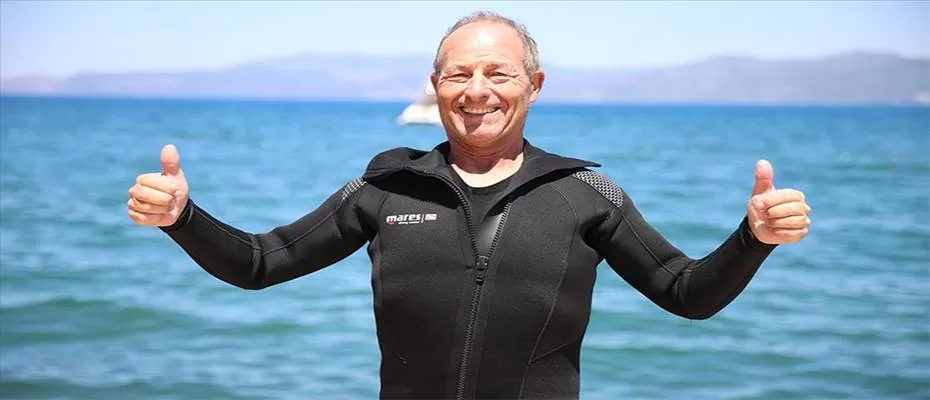 Hollandalı turist Kuşadası'ndan 27 yıldır kopamıyor