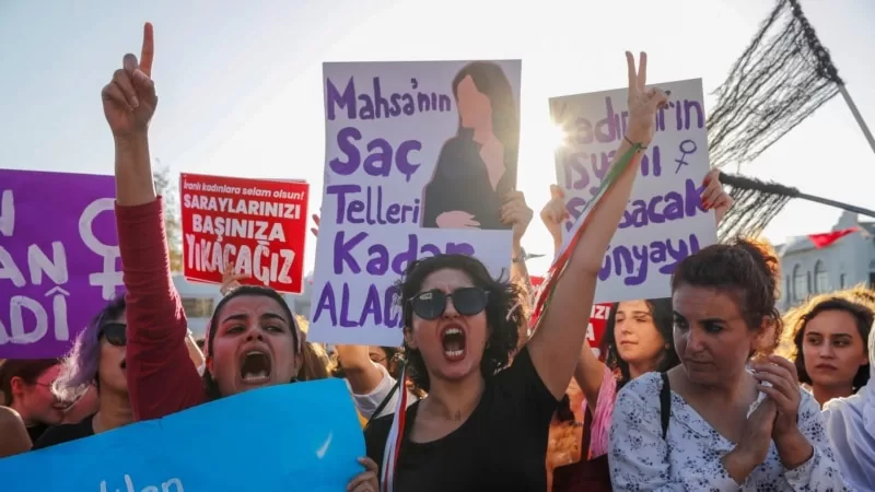 İran’da gözaltında ölen Amini ölümünün birinci yılında Türkiye’de unutulmadı