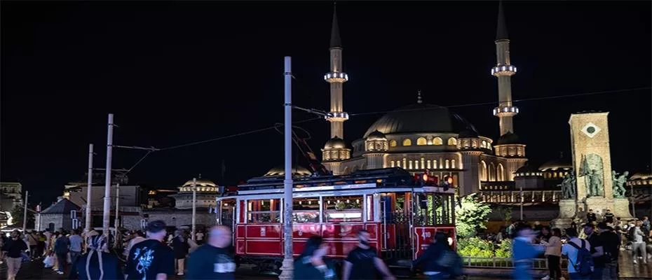 İstanbul yılın 8 ayında 11,5 milyonu aşkın yabancı ziyaretçi ağırladı