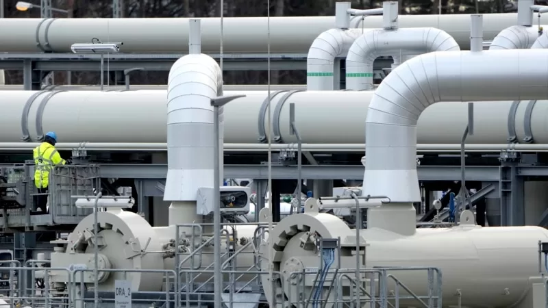 Petrol üretimi kısıntılarını yıl sonuna kadar sürdüreceğini açıkladı fiyatlar yükseldi