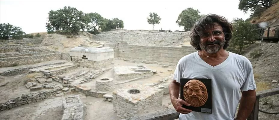 Prof. Dr. Aslan, İtalya'dan aldığı uluslararası ödülü değerlendirdi
