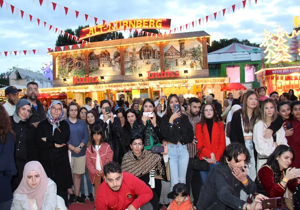Nürnberg`de 1001 Gece Masalları gibi Türk Akşamı yaşandı