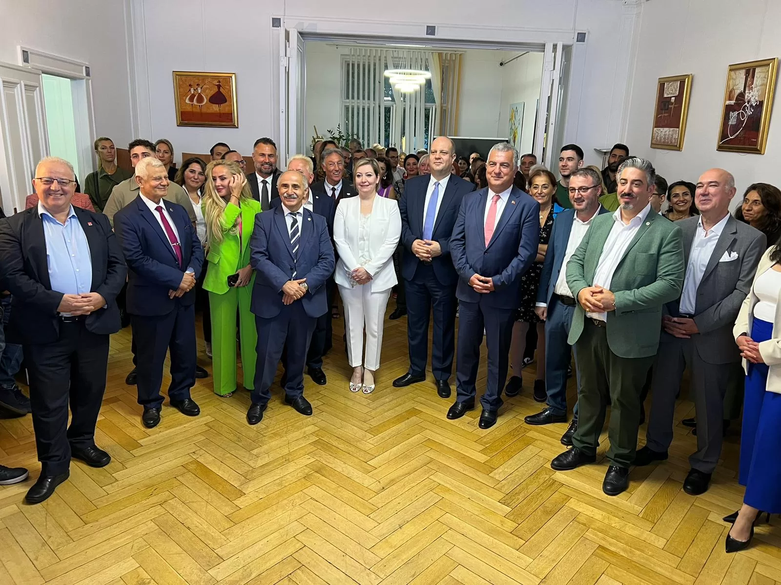 TDU`dan Başkonsolos Yücekök’e muhteşem veda töreni