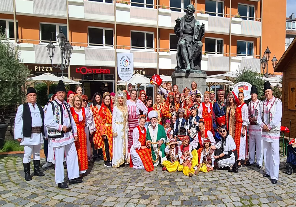 Nürnberg Sokakları Türk Folkloru ile şenlendi