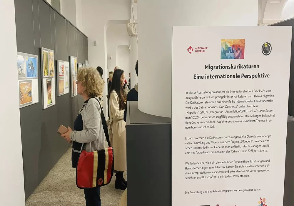 Hamburg`da açılan "60. Yıl Göç Karikatür Sergisi" büyük ilgi gördü