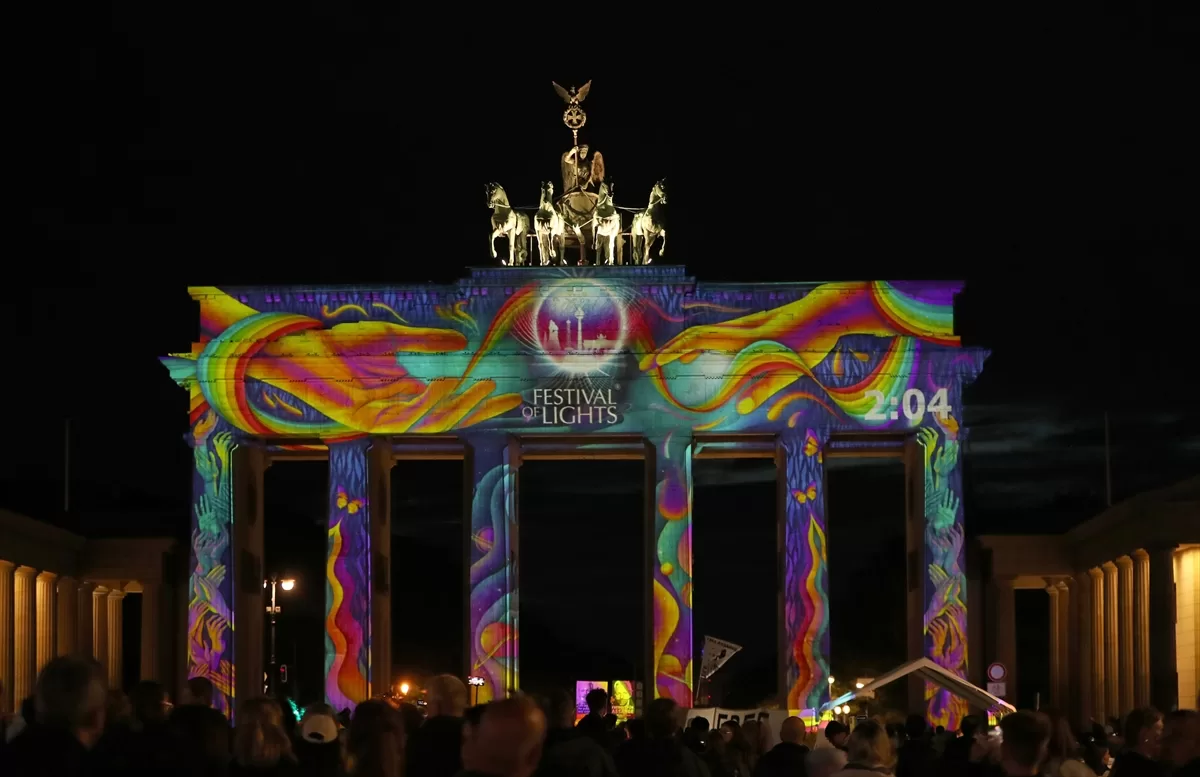 Berlin'de ışık festivali başladı