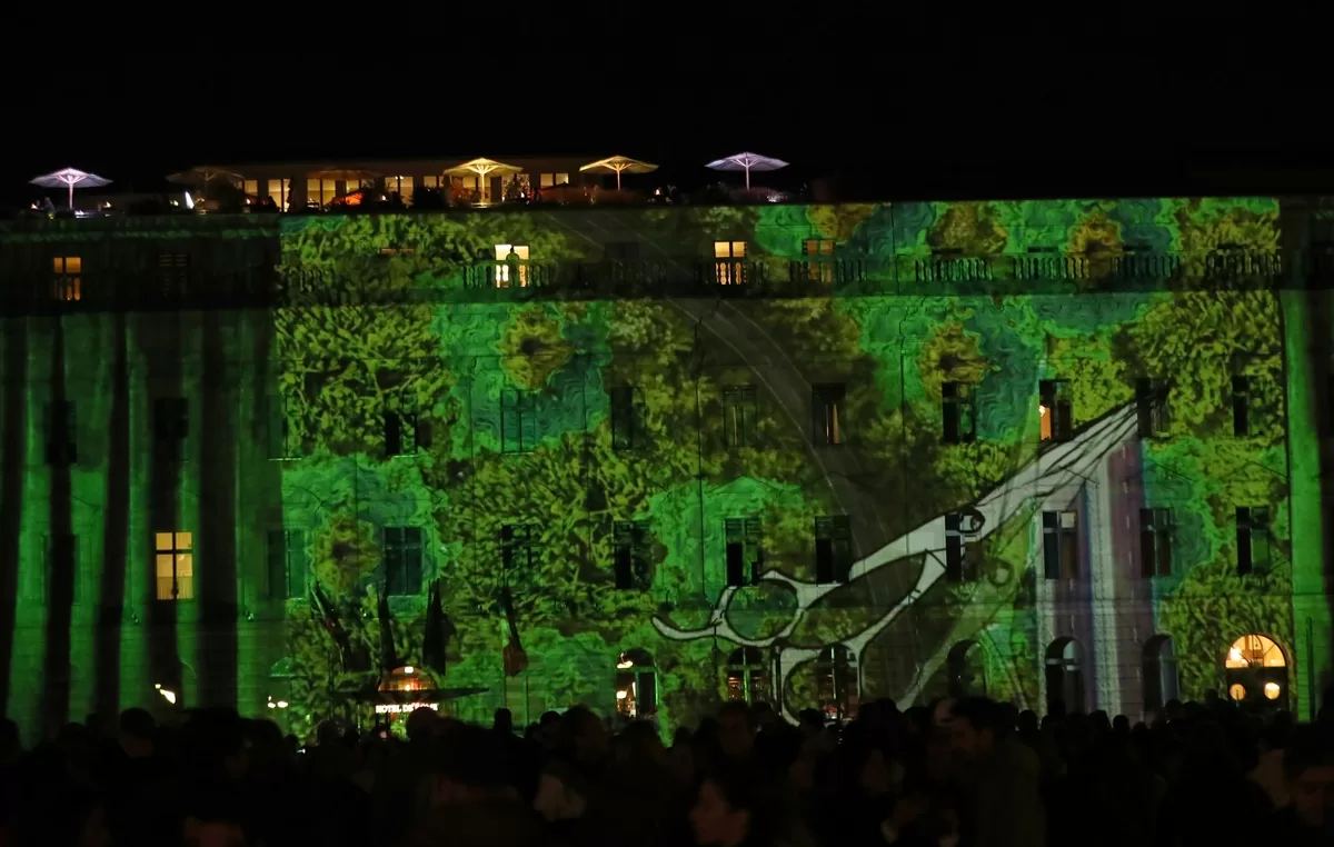 Berlin'de ışık festivali başladı