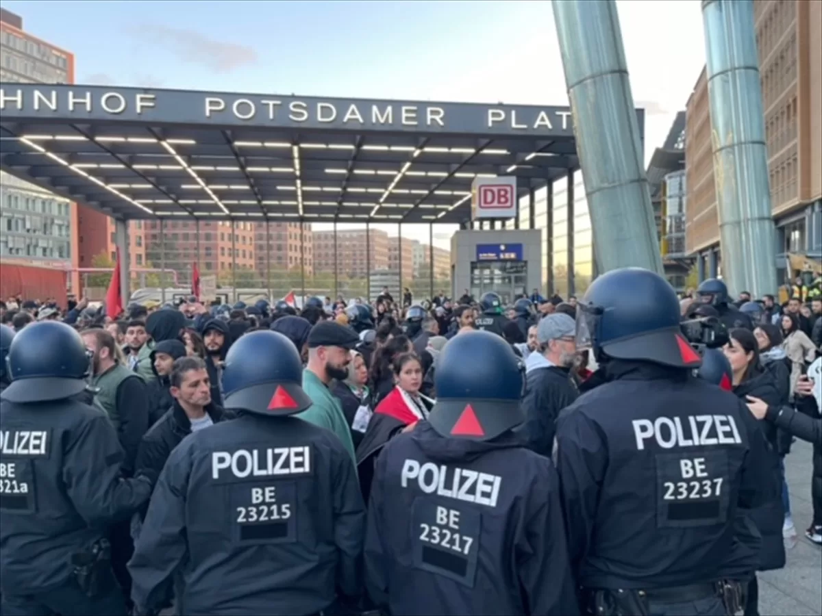 Berlin'de Filistinlilerle dayanışma gösterisine izin verilmedi