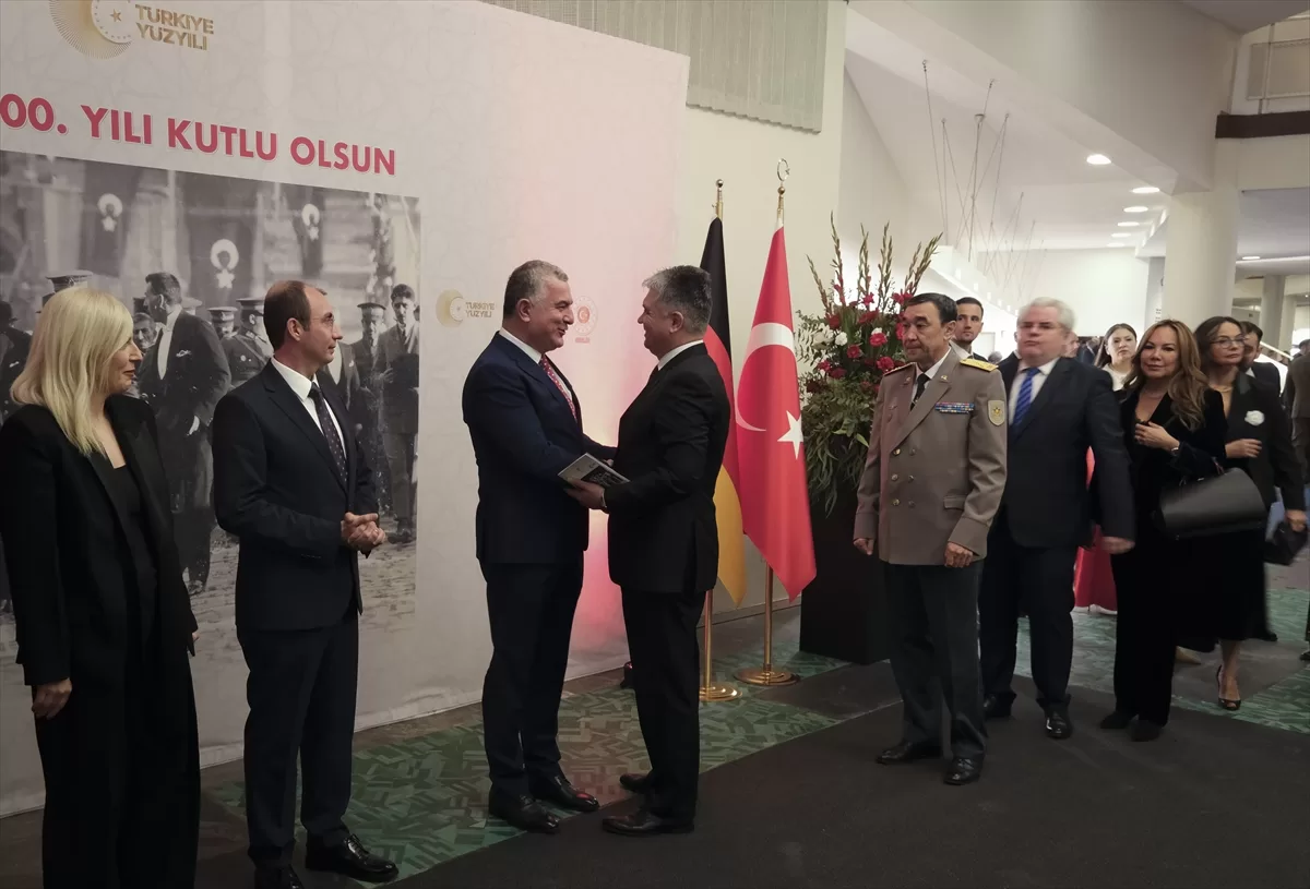 Berlin'de, Cumhuriyeti'nin 100. yılı coşkuyla kutlandı