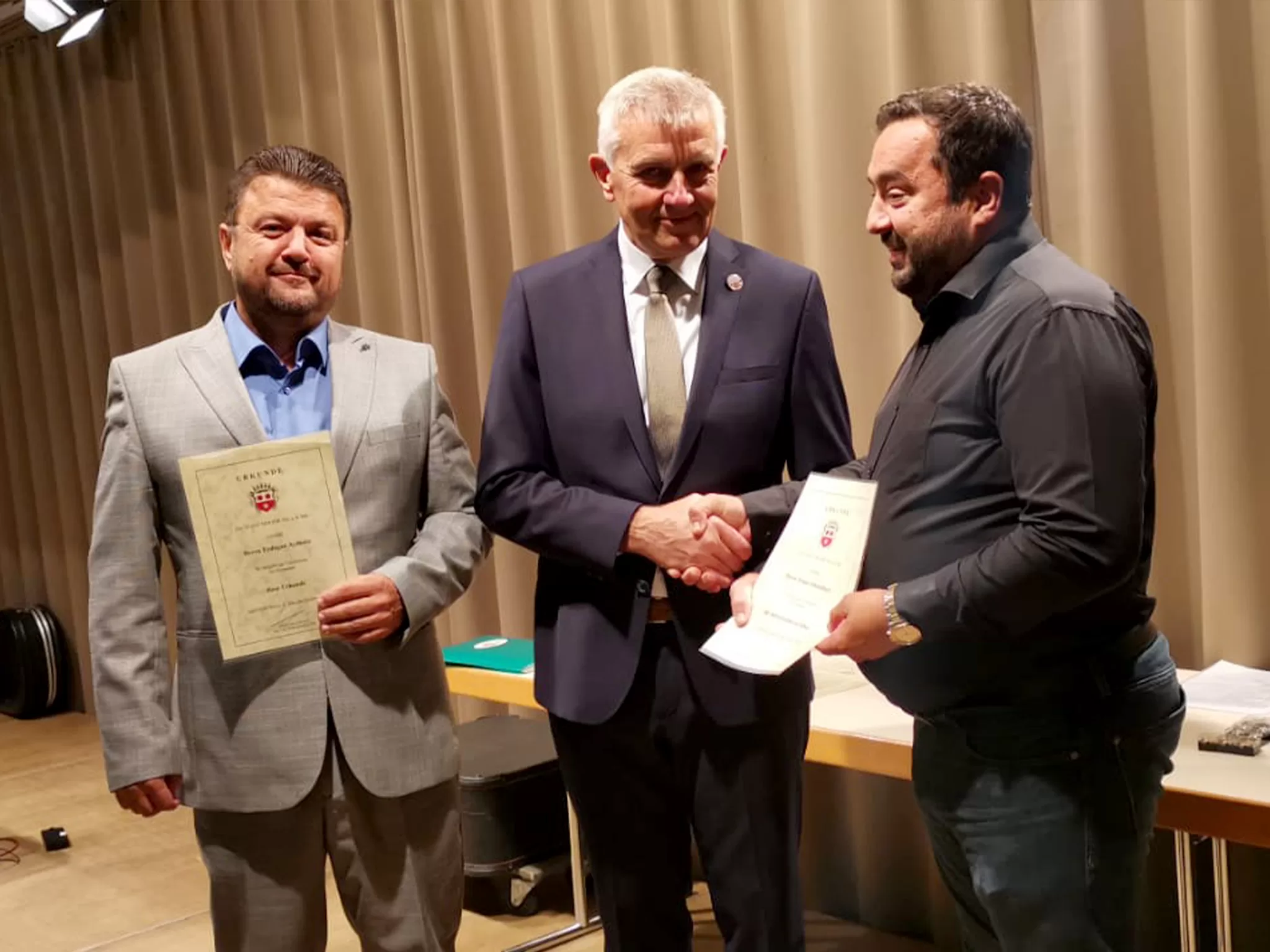 Alman Belediyesi gönüllü hizmet veren DİTİB yöneticilerini ödüllendirdi