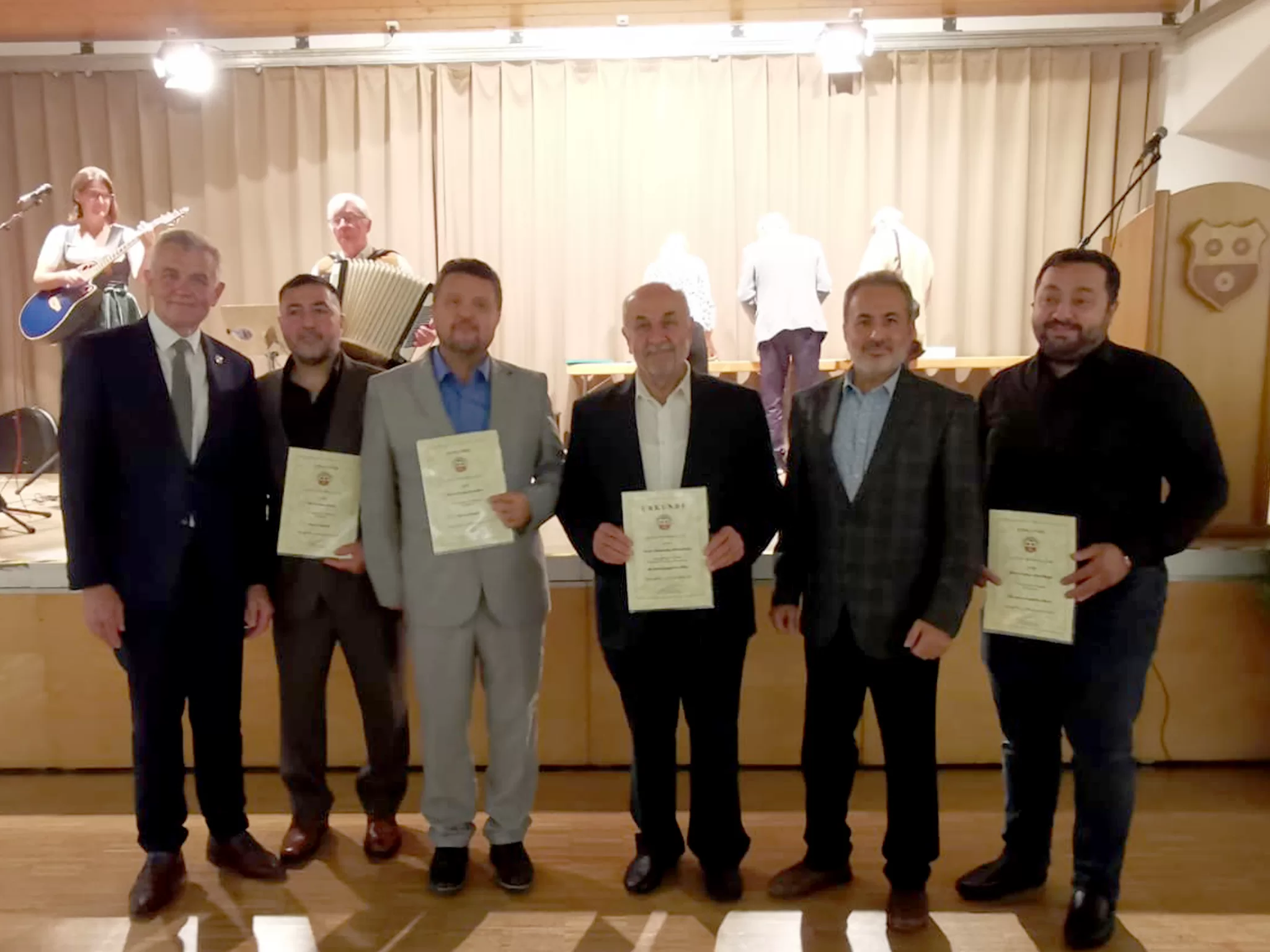 Alman Belediyesi gönüllü hizmet veren DİTİB yöneticilerini ödüllendirdi