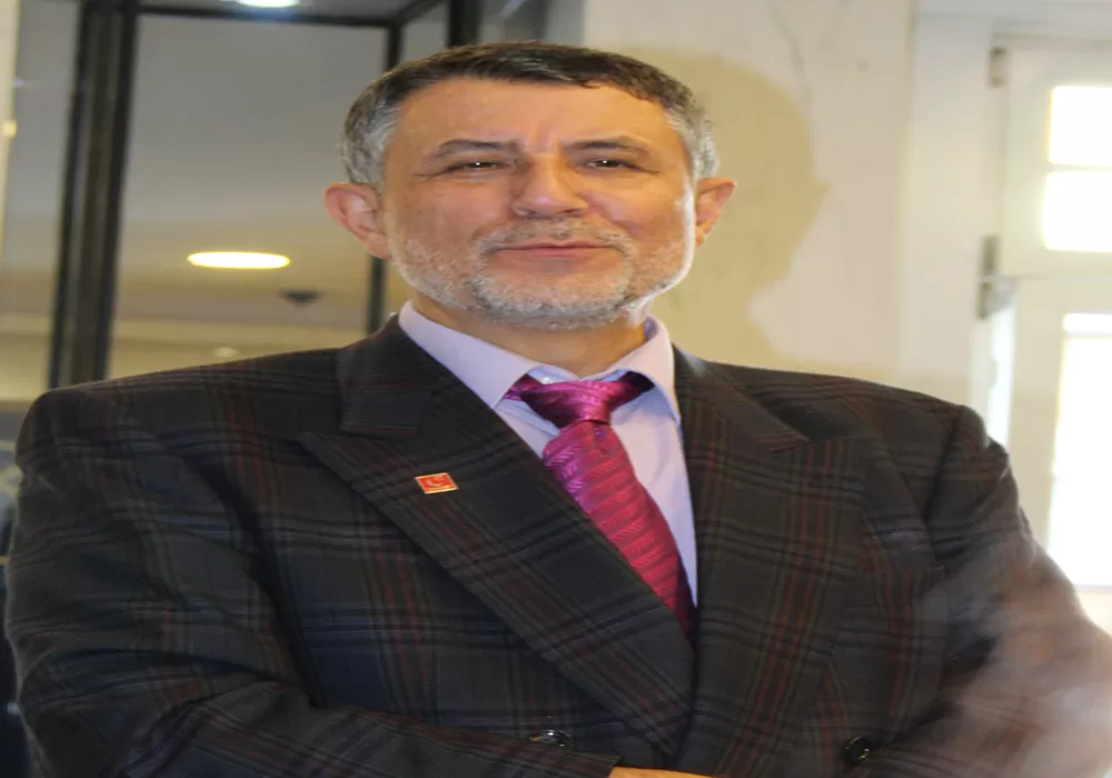 'Camiye, eğitim kurumlarına ve kışlaya siyaset bulaştırılamaz'