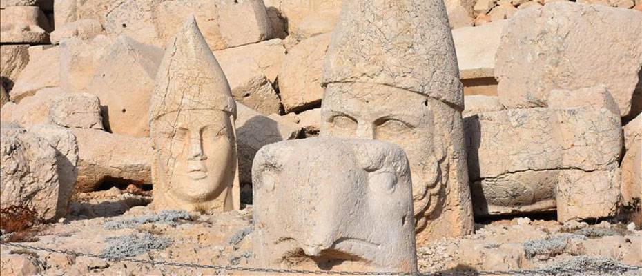 Nemrut Dağı'nı 6 ayda 61 bin kişi ziyaret etti